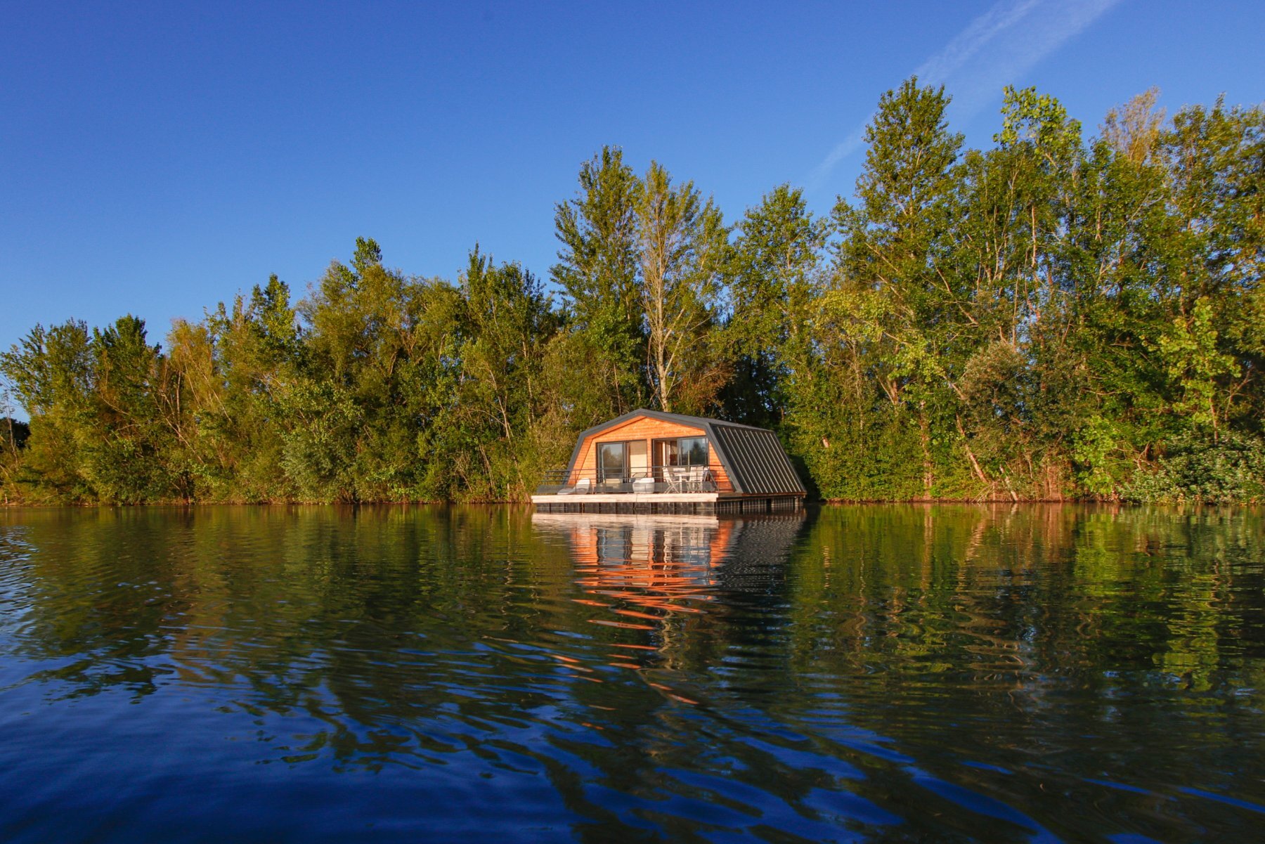 hebergement insolite maison flottante bordeaux
