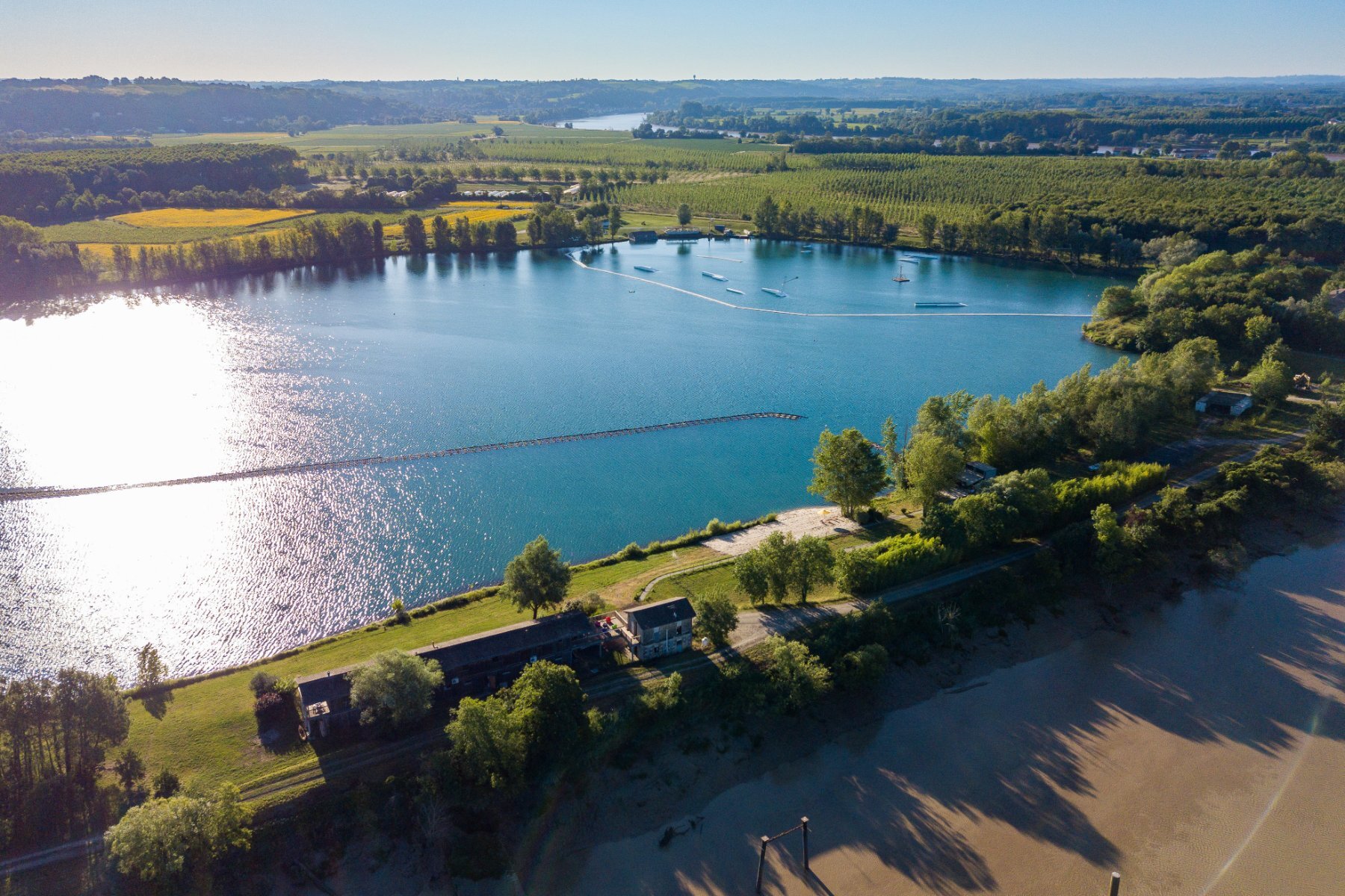 vue aerienne lac de baurech gironde